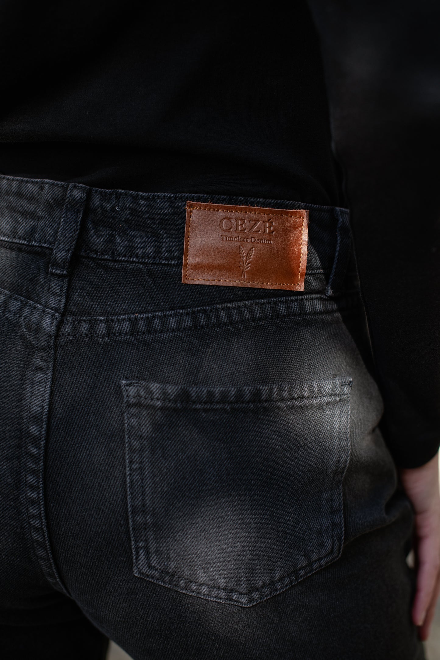 Jeans Bordeaux Negro